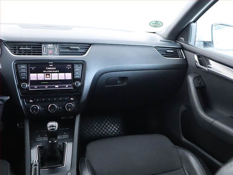 Škoda Octavia (2013) RS 2.0 TDI, Serv.kniha, Navi - fotka 8 z 19