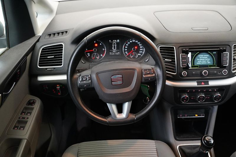 Seat Alhambra - fotka 18 z 26