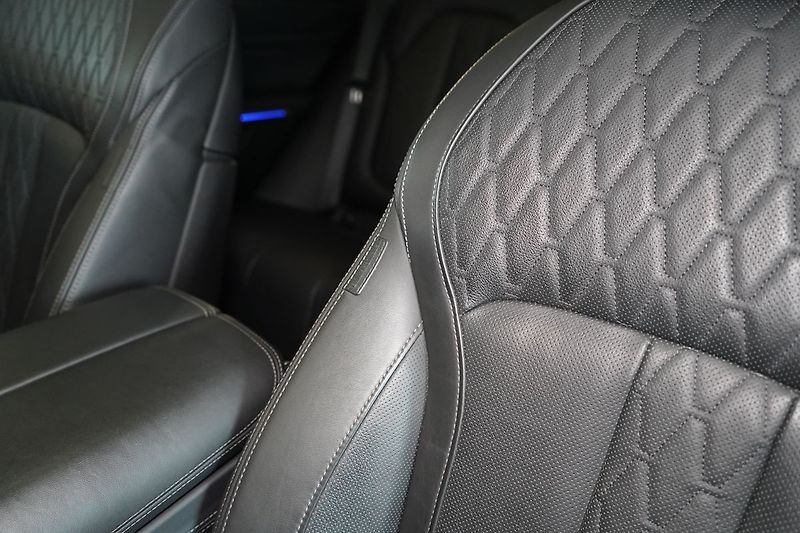 BMW X5 40d xDrive, Nezávislé, Vzduch - fotka 22 z 50