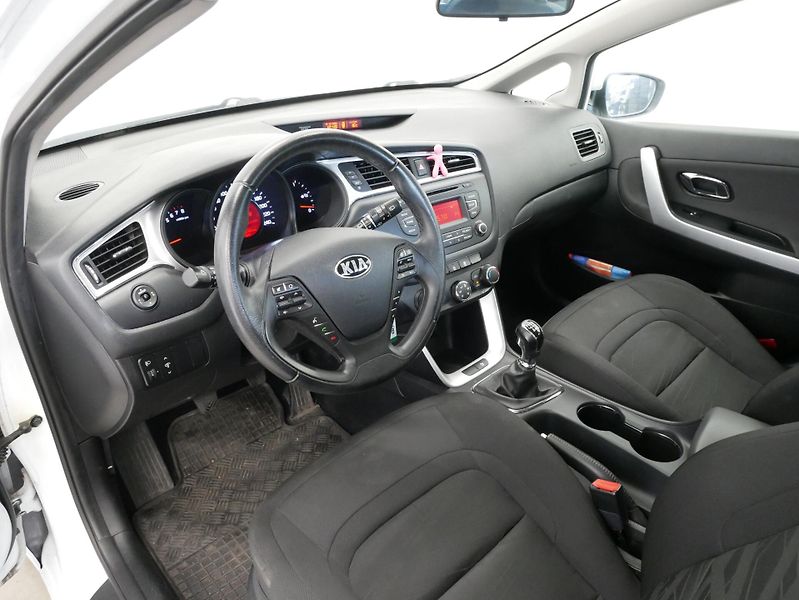 Kia Ceed - fotka 5 z 6