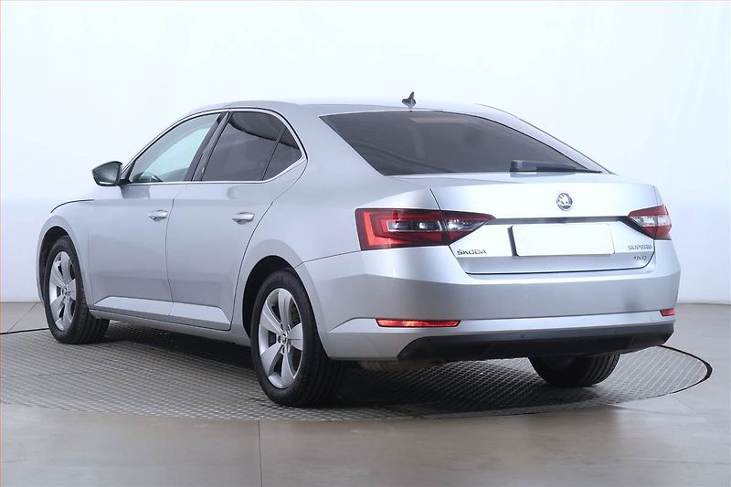 Škoda Superb (2018) 2.0 TDI, 4X4, Automat, Navi - fotka 4 z 24