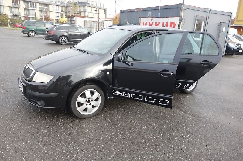 Škoda Fabia 1,4TDi SPORTLINE  2.MAJ.! - fotka 12 z 25