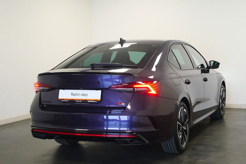 Škoda Octavia - fotka 2 z 26