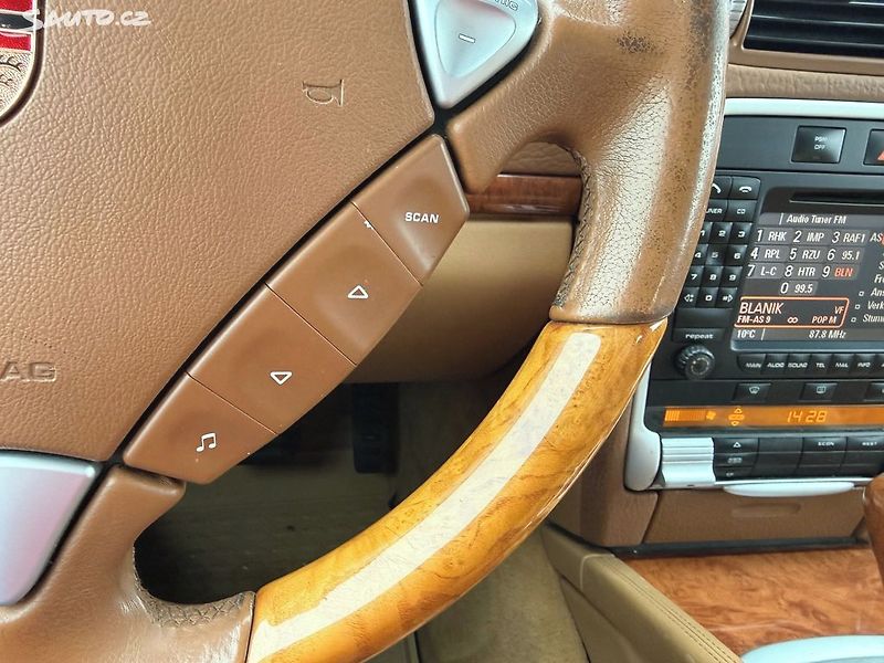 Porsche Cayenne 3.2 V6, 4X4, Automat - fotka 19 z 37