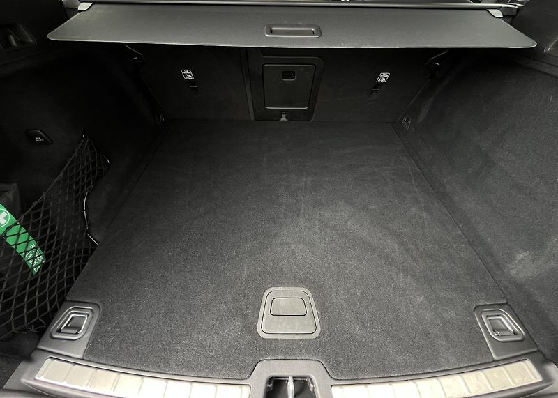 Volvo XC60 B5 AWD PLUS DARK/360/vent/kola - fotka 25 z 50