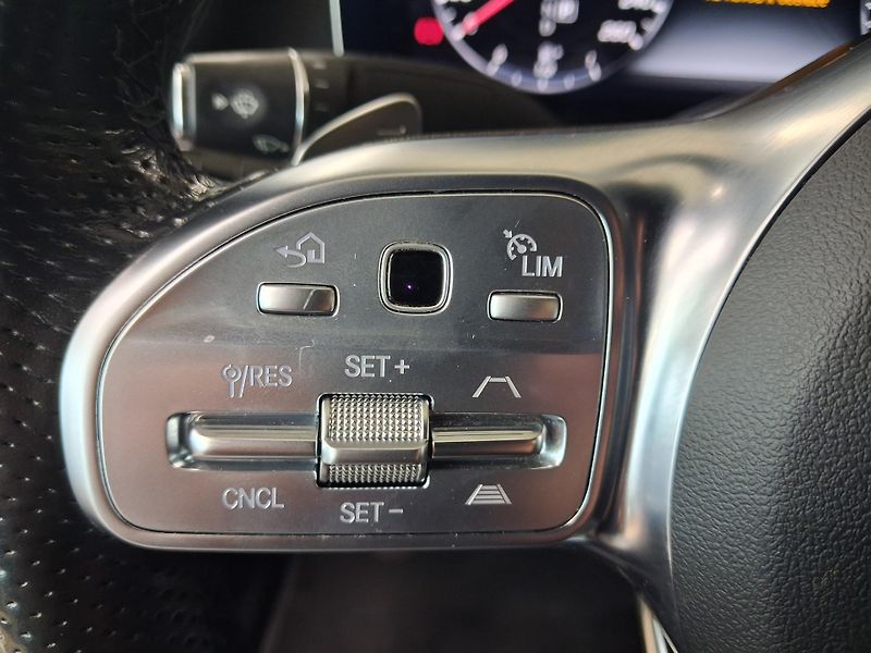 Mercedes-Benz Třídy E E 220d 4MATIC Sport Style, ČR - fotka 17 z 32