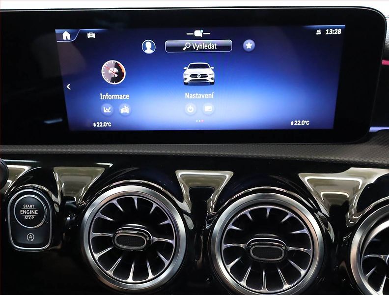 Mercedes-Benz CLA (2023) AMG Paket 200 d - fotka 18 z 27