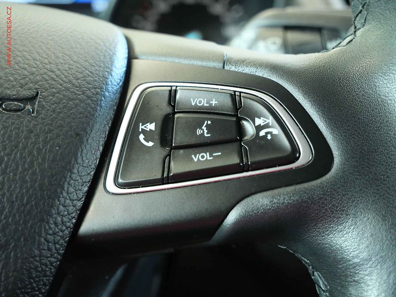 Ford Kuga (2019) 1.5EB, ČR, Xenon, navi - fotka 16 z 21