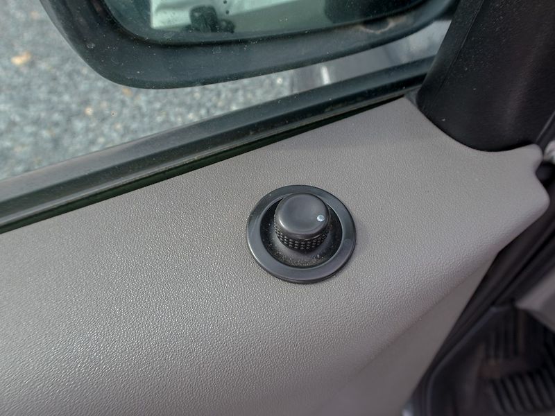 Renault Scénic (2006) 1.6i 82KW – PO ROZVODECH - fotka 24 z 38
