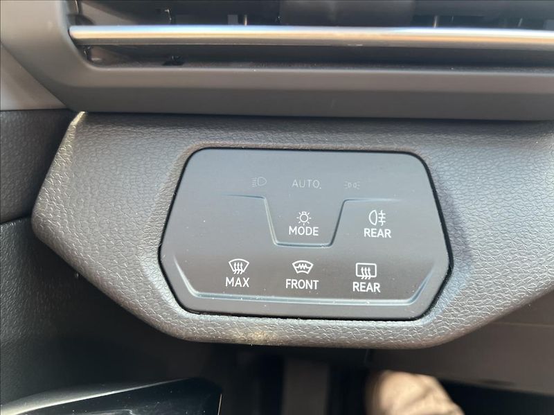 Volkswagen ID.4 Pro Performance 77kwh 92% - fotka 30 z 38