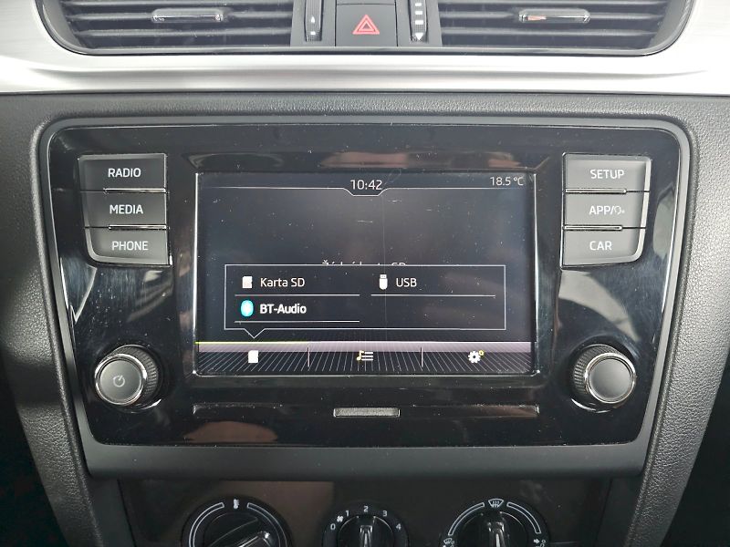 Škoda Rapid (2019) 1.0TSI 81kW Ambition Plus - fotka 12 z 28