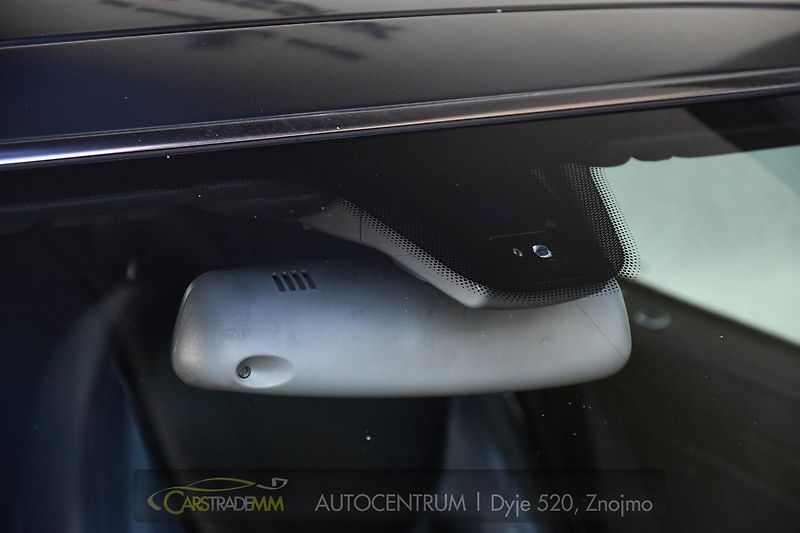 Mercedes-Benz SL 500 - fotka 35 z 38