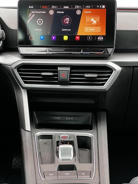 Seat Leon 1.5eTSI 110kW DSG FR-Line  - fotka 11 z 23
