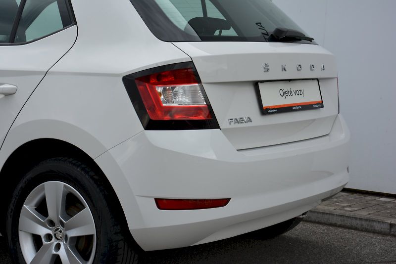 Škoda Fabia (2020) 1.0 TSI 70 kW Ambition PLUS - fotka 10 z 21