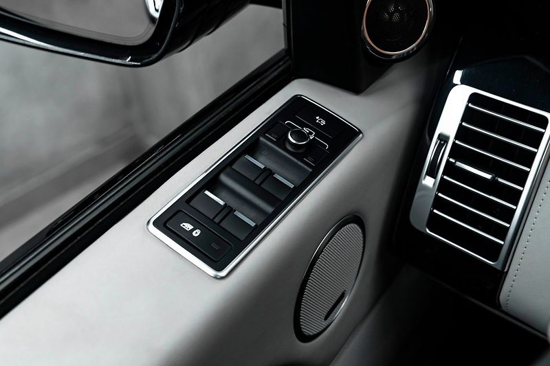 Land Rover Range Rover SV Autobiography Long - fotka 12 z 39