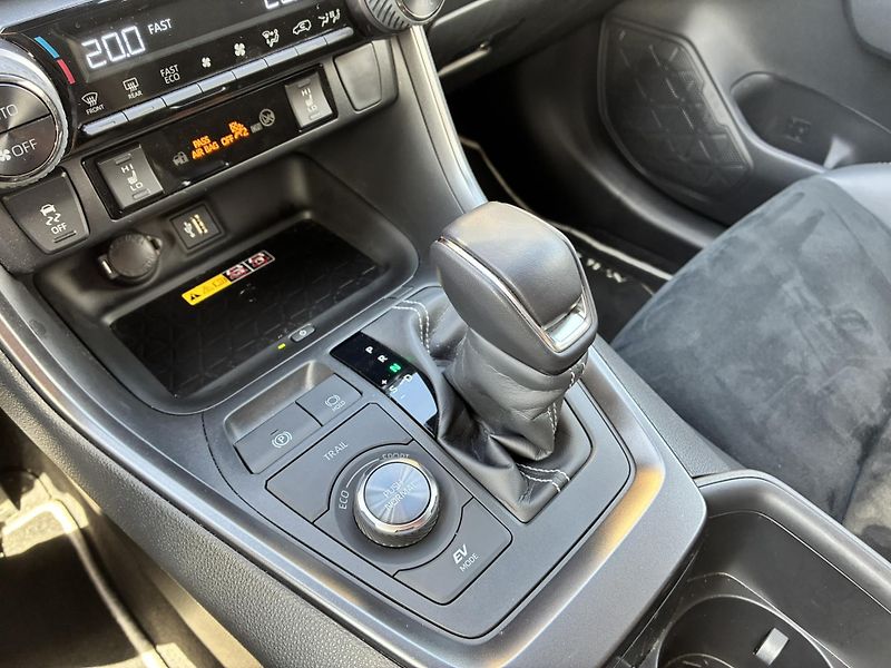 Toyota RAV4 2.5 HSD e-CVT AWD GR-Sport - fotka 20 z 23