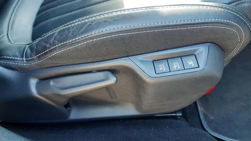 Peugeot 308 SW 1.6 BlueHDI Allure AUT - fotka 8 z 32