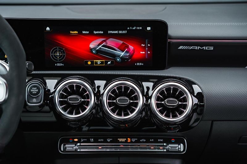 Mercedes-Benz CLA (2022) AMG CLA 45 s 4Matic+ - fotka 27 z 121