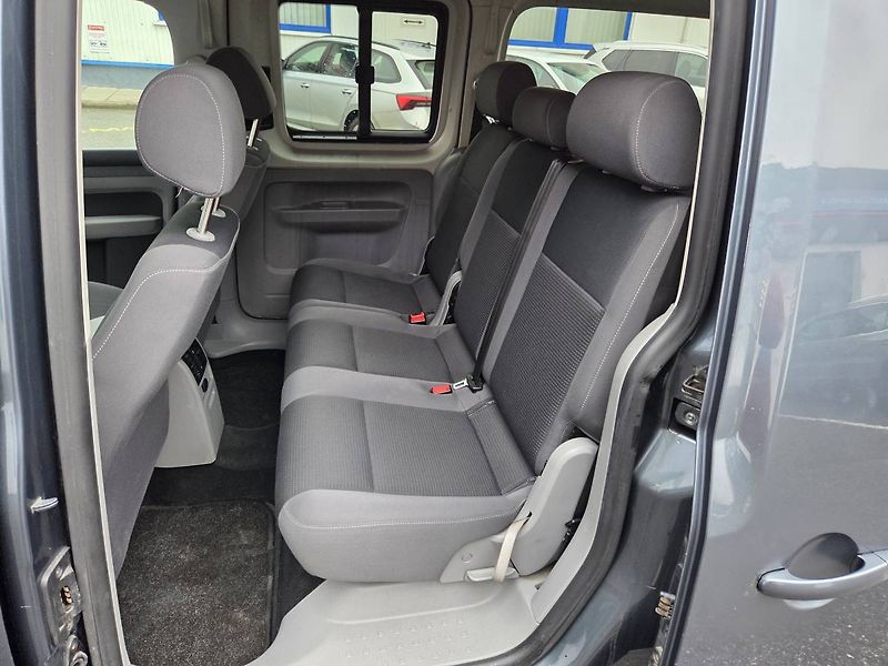 Volkswagen Caddy (2010) 1.9 TDI 4x4 - fotka 19 z 25