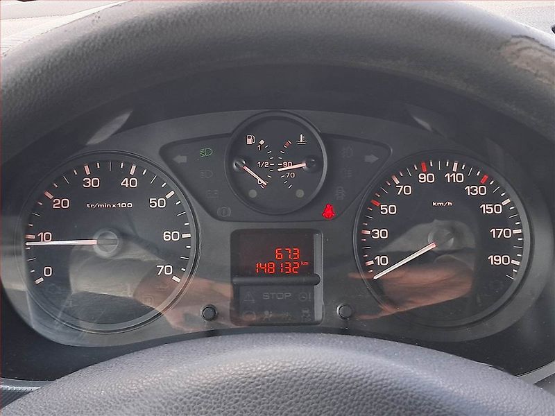 Peugeot Partner (2014) 1.6 HDi, 3Místa, ČR, 1Maj, DPH - fotka 8 z 13