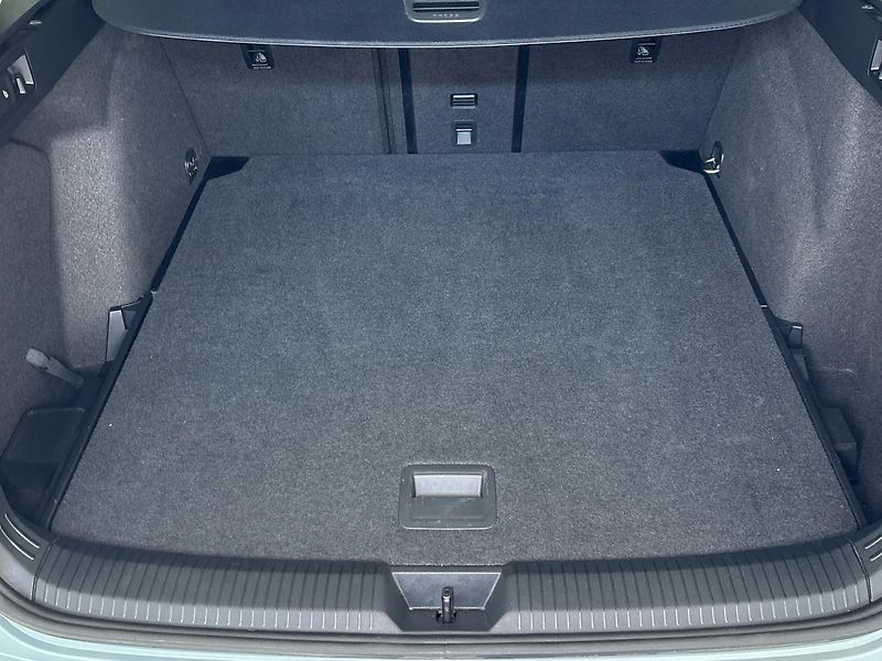 Volkswagen Golf Life DSG - fotka 10 z 30