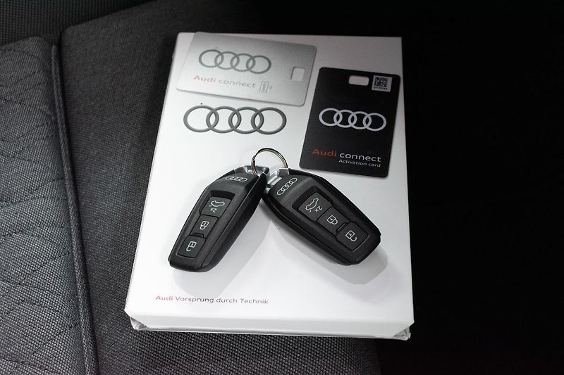 Audi Q5 2.0 TDI QUATTRO*S-LINE*ZÁRUKA* - fotka 33 z 42