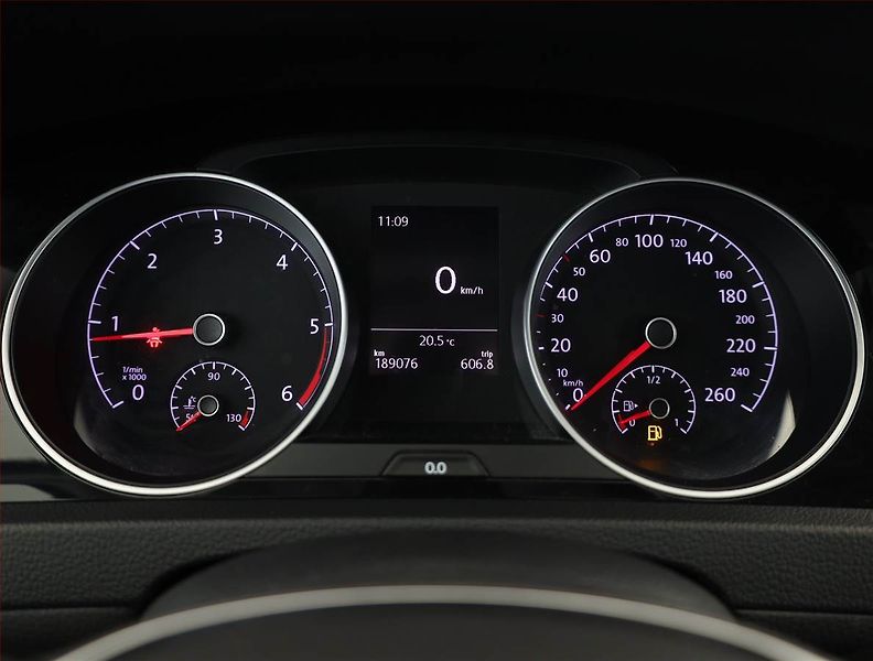 Volkswagen Golf (2016) Highline 1.6 TDI, Xenony - fotka 9 z 19