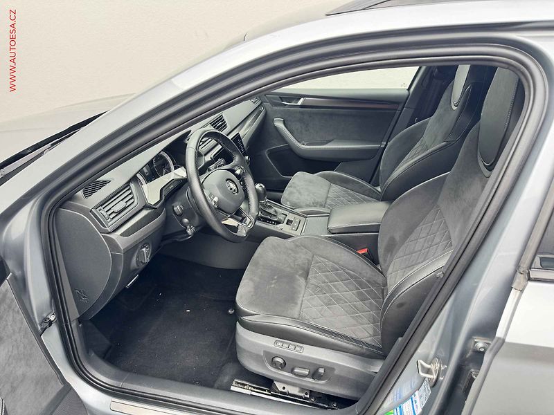 Škoda Superb (2021) 2.0 TDi, ČR, SportLine, DSG - fotka 9 z 18