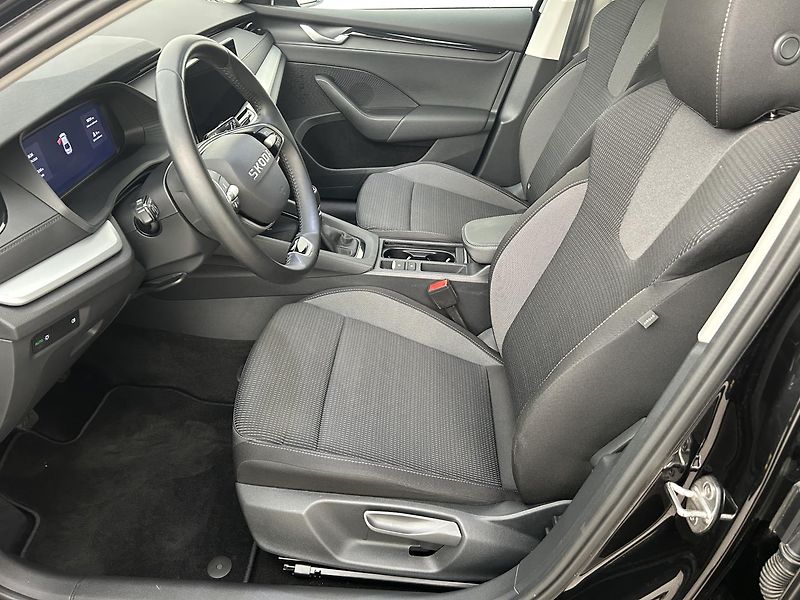 Škoda Octavia 1.5 TSI Selection - fotka 7 z 25