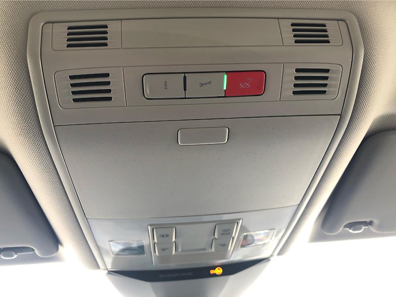 Volkswagen Passat Business 2.0 TDI 110kW DSG Var - fotka 23 z 28