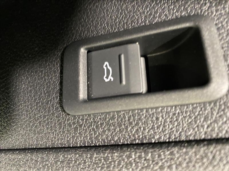 Audi Q3 1,5 35 TFSI S tronic - fotka 14 z 24