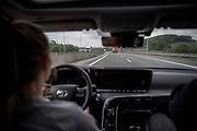 Auto na vodíkový pohon Toyota Mirai druhé generace, 18. května 2023, Ostrava.