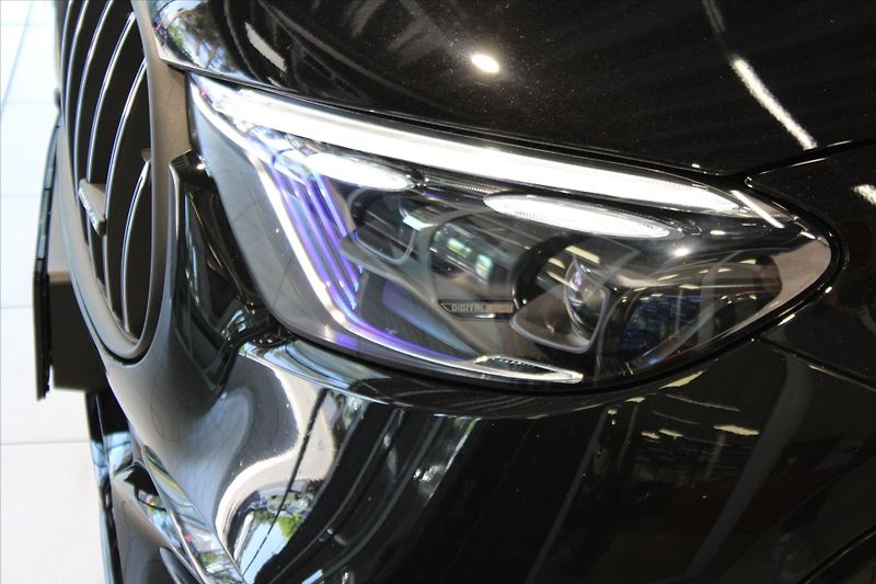 Mercedes-Benz GLC 43 AMG 4MATIC Premium Night/36 - fotka 37 z 39