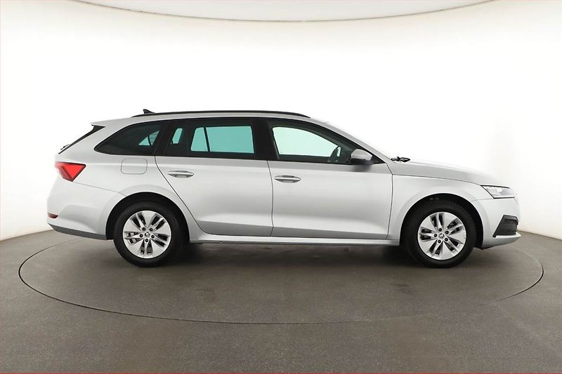 Škoda Octavia (2024) 2.0 TDI - fotka 6 z 19