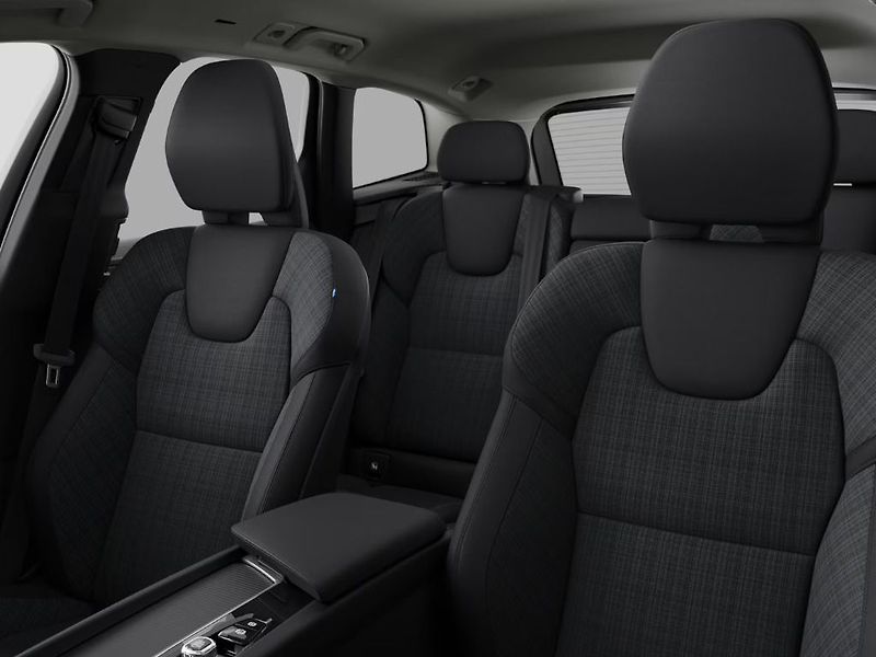 Volvo XC60 ESSENTIAL B5 AWD 184kW - fotka 11 z 13