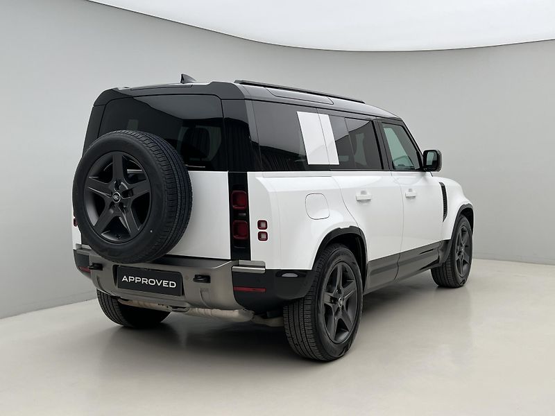 Land Rover Defender 110 D300 X-DYNAMIC SE AWD AUT  - fotka 12 z 43