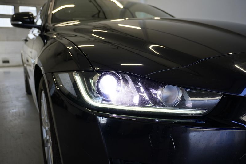 Jaguar XE  2.0 132kW SEDAN 2WD AUT - fotka 9 z 29