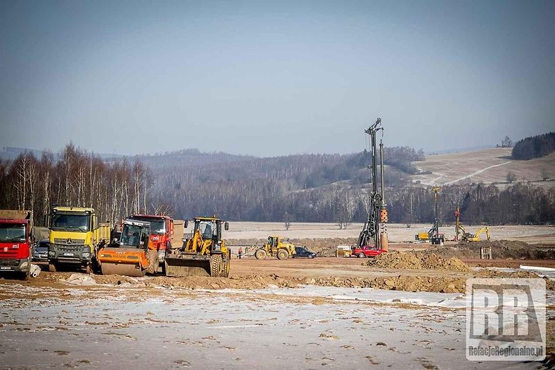 Stavba dálnice D11 u hranic s Polskem.