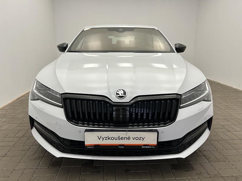 Škoda Superb 2.0 TDI 4x4 SportLine - fotka 4 z 31