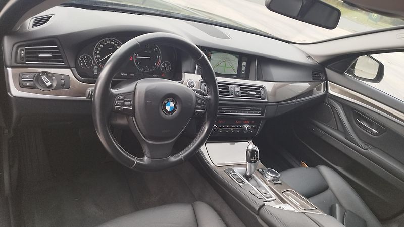 BMW Řada 5 (2014) 520d,X-drive,volat-608 081 843 - fotka 11 z 19