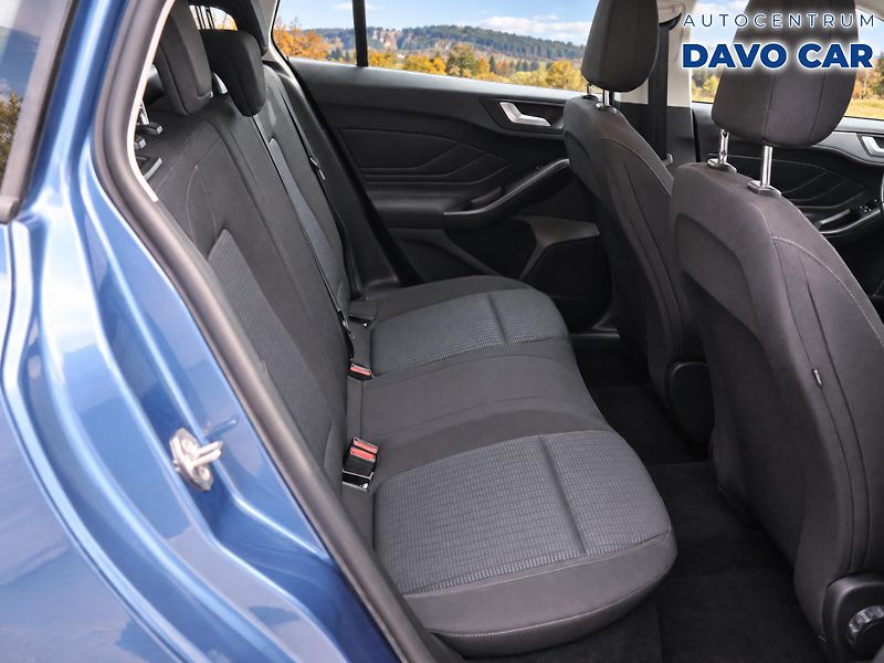 Ford Focus 1,0 EB 92kW CZ DPH 1.Maj. - fotka 11 z 25