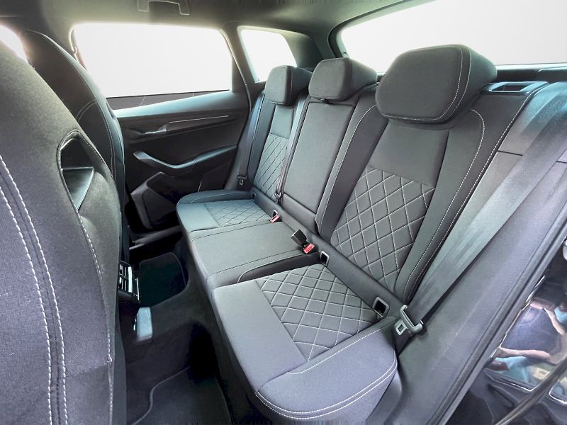 Škoda Karoq (2025) 1.5 TSI 110 kW DSG SportLine - fotka 26 z 35