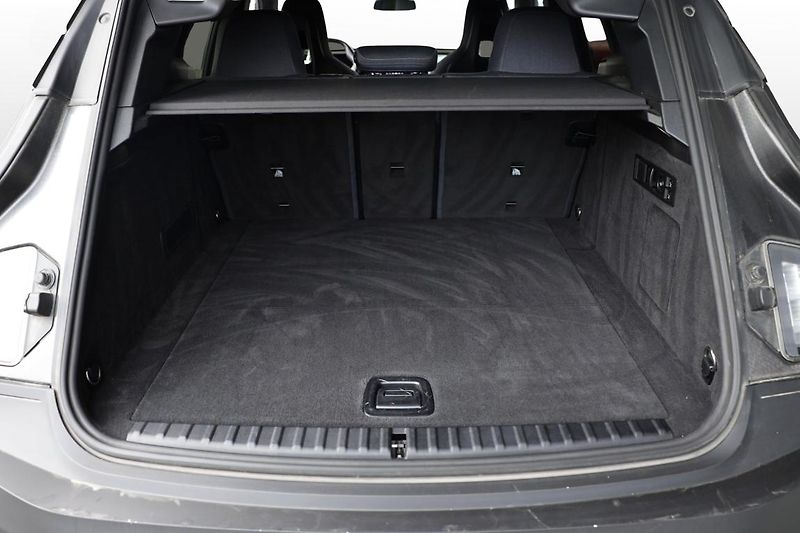 BMW iX xDrive40 - fotka 17 z 17