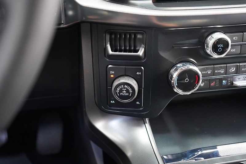 Ford F-150 (2025) Lariat 5,0 298 kW - fotka 45 z 59