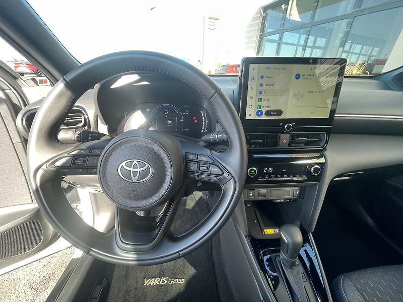 Toyota Yaris Cross 1.5 Hybrid 130 FWD Style - fotka 16 z 29