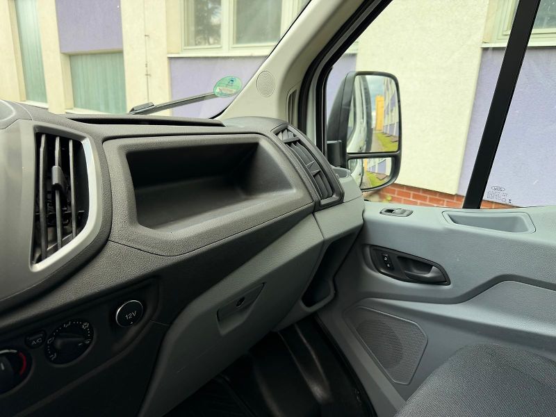 Ford Transit 2,0 TDCi / 3-sklopka / 1.maj.  - fotka 24 z 25