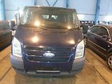 Deset let starý Ford Transit za 80 000 Kč