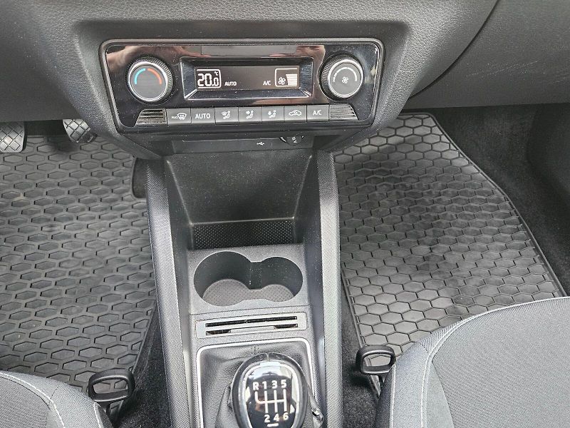 Škoda Fabia (2018) COMBI STYLE 81kW TSI/1.0 M6F - fotka 20 z 25