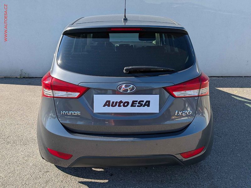 Hyundai ix20 (2011) 1.4 CVVT, 1.maj - fotka 5 z 15