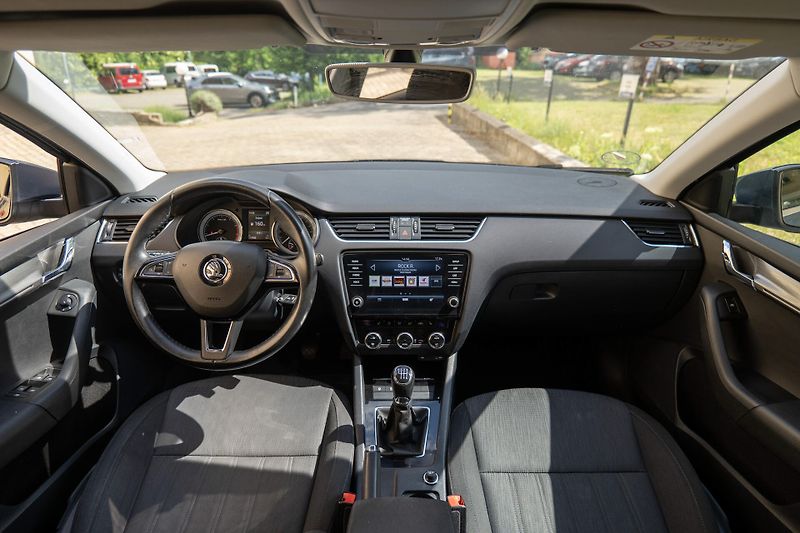 Škoda Octavia 1.4 TSI 110 kW Tažné CarPlay - fotka 14 z 31